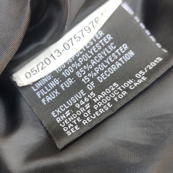 Black Coat* - Picture 11 of 11